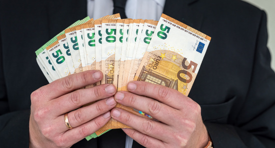 managing director´s salary